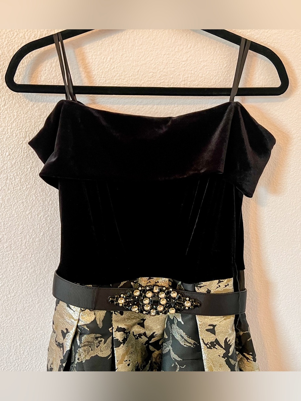 Eliza J Size 8 Black & Gold Metallic Floral Off-Shoulder Formal Dress w/ Pockets - Picture 3 of 10